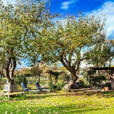 Сasa de vacaciones In Mit Garten *